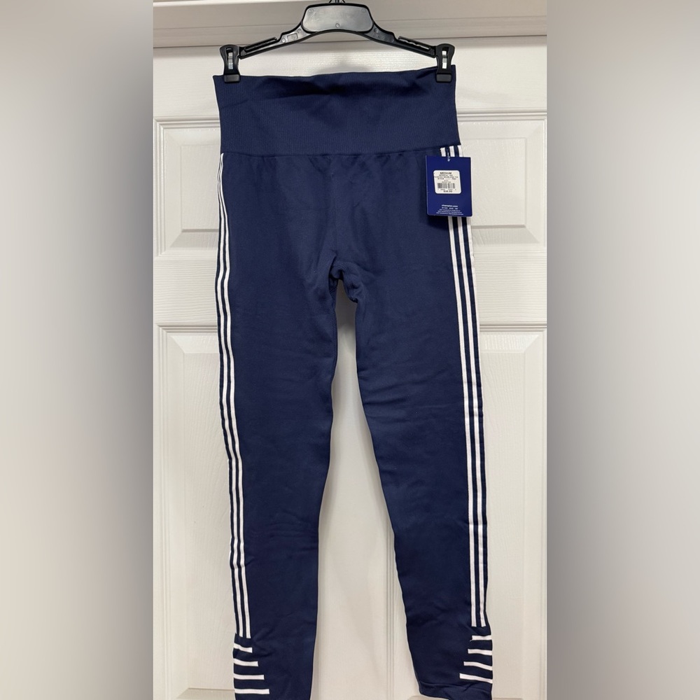 NWTA Champion Leggings Medium